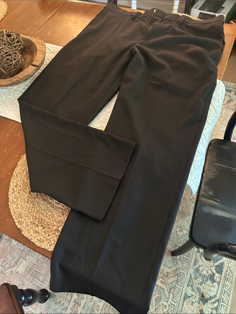 Haggar Classic Fit Premium Comfort Men’s Black Dress Pants, 38” waist/ 30” ins.